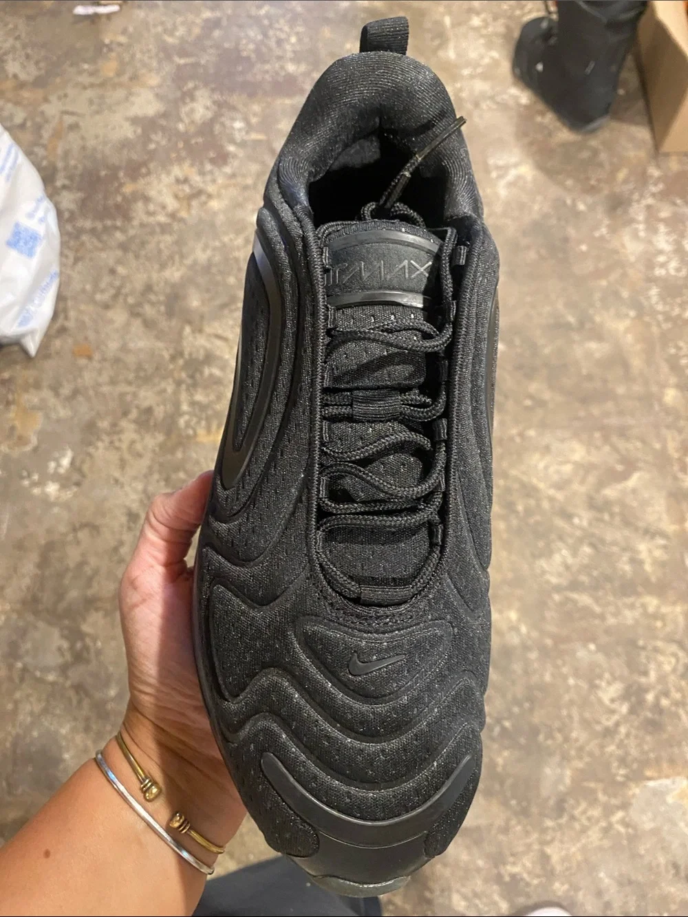 Nike Men's Black Air Max 720 Sneakers
